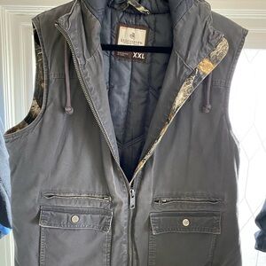 Legendary Whitetails Men's Gray Vest